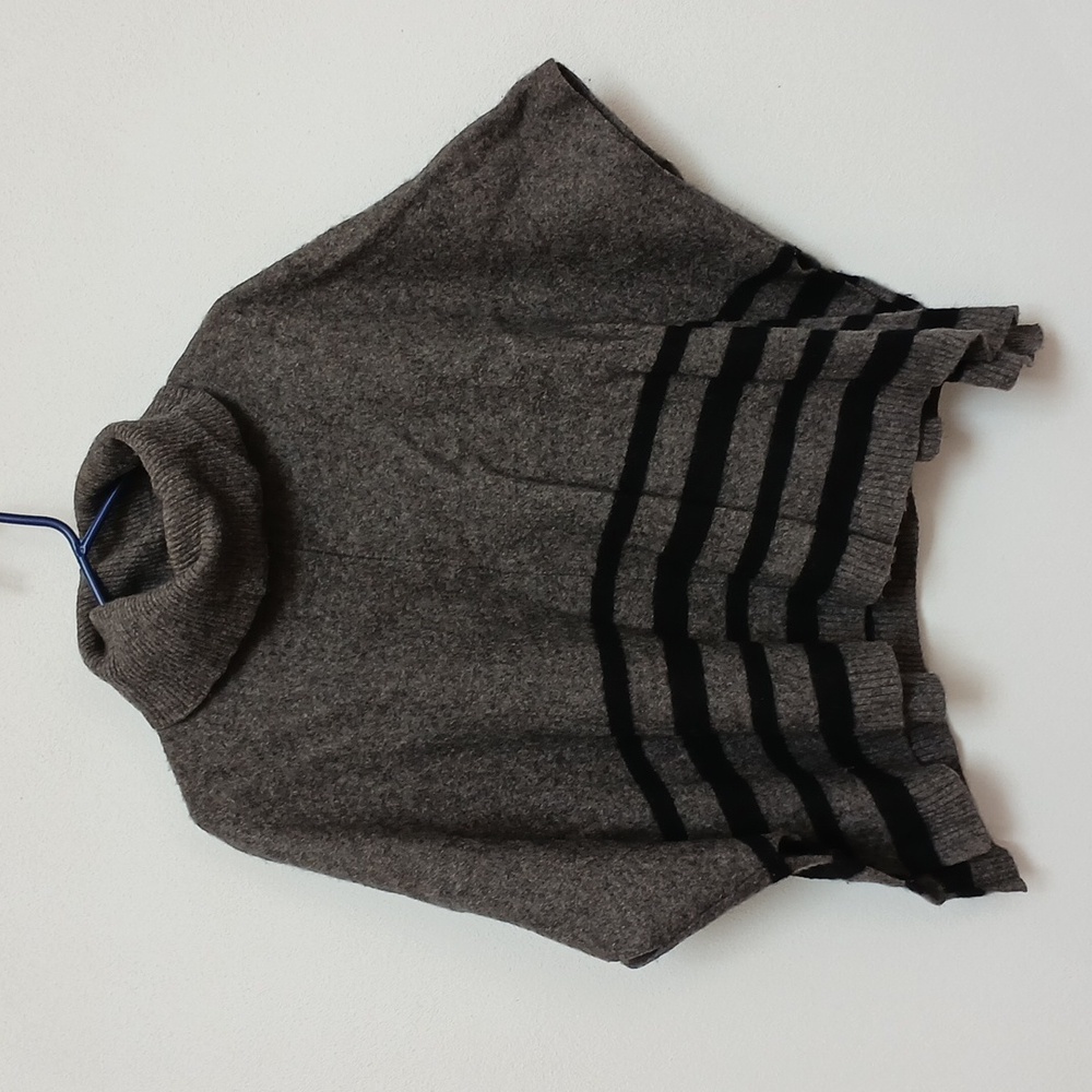 Tahari Dark Grey, Black Striped Wool Yak Blend Cowl Neck Poncho Shawl Size 1X